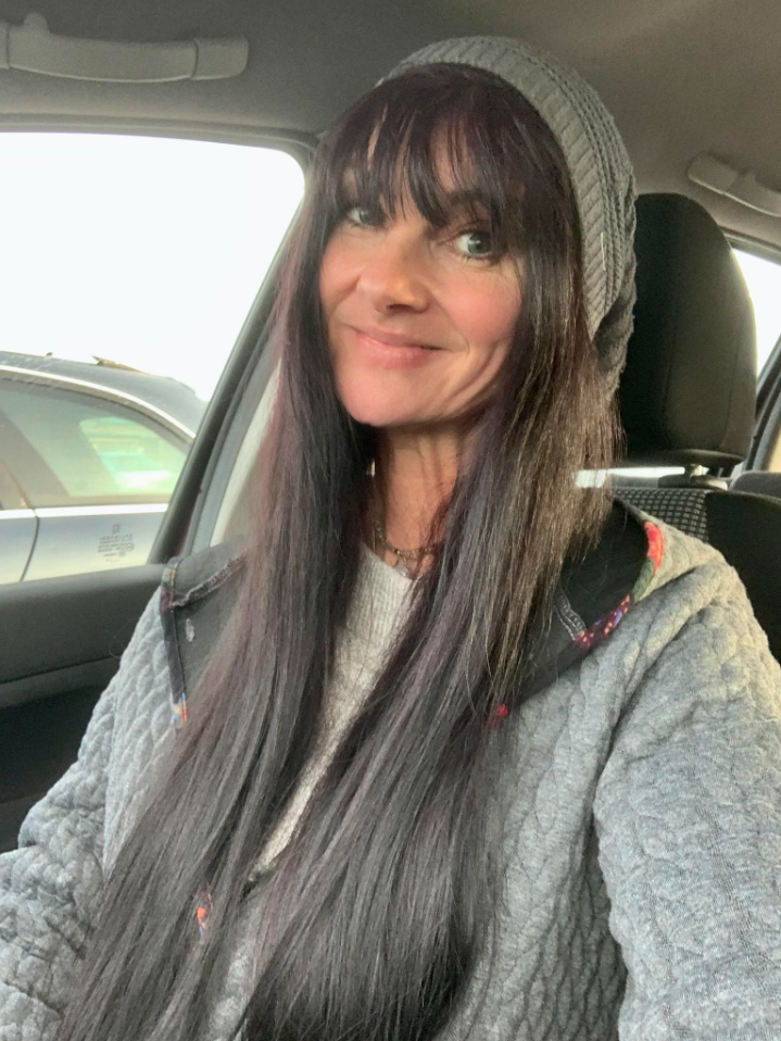 Samantha, founder and owner of Creative Serenity